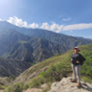 Meet your Posher, Laura